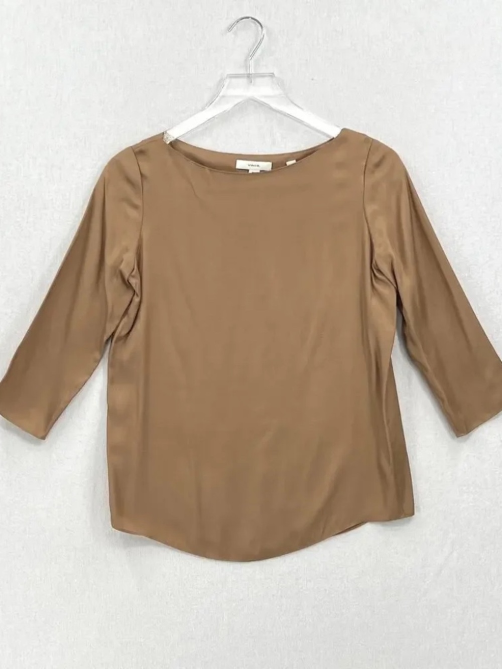 VINCE Boat Neck Silk Blend Blouse Top Womens XS Camel Brown 3/4 Sleeve Pullover